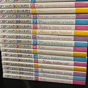 Cupcake diaries Set 22 of the books